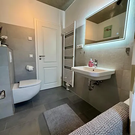 Akazie 1 Am Scharmuetzelsee * Wendisch Rietz